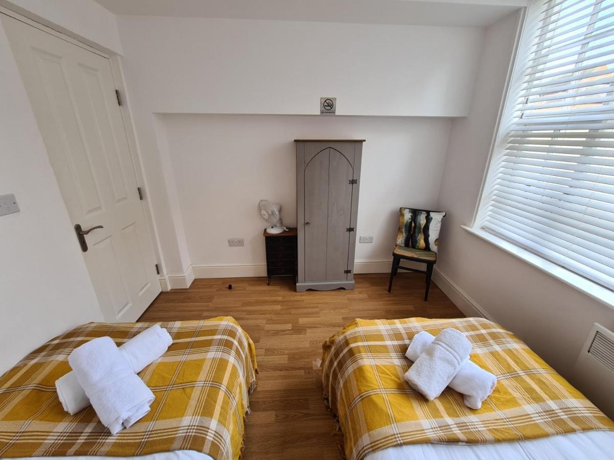 Coopers, Ground Floor Apartment With 2 Bedrooms And 2 Bathrooms Within A Georgian Listed Building Burton-upon-Trent Exterior photo